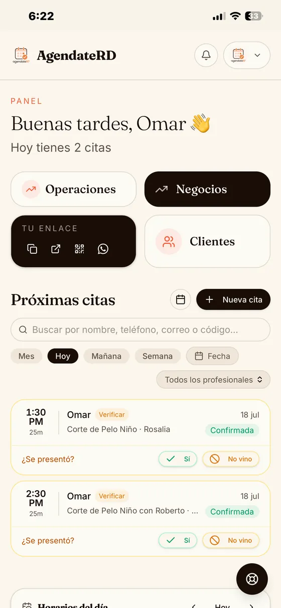 Panel de AgendateRD en un iPhone con la agenda del día y las próximas citas